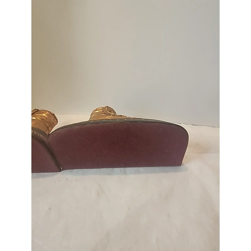 The Unbranded Brand vintage victorian